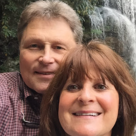 Meet your Posher, Micki - Picture 1 of 1